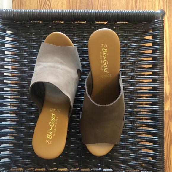 Chunky Clogs - Picture 2 of 2